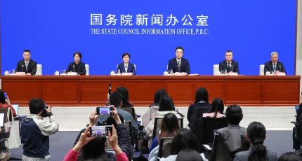 从能耗“减法”到发展“加法”：“十五五”绿色低碳转型路线图深度解读